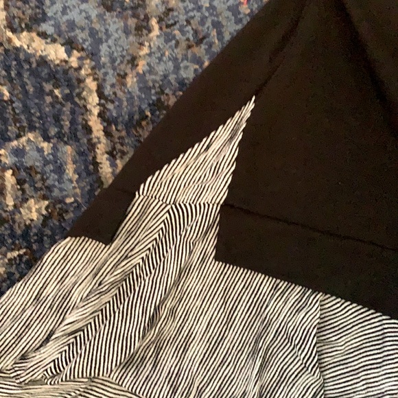 Hailey & Co. Layered look black and white top - Picture 4 of 5